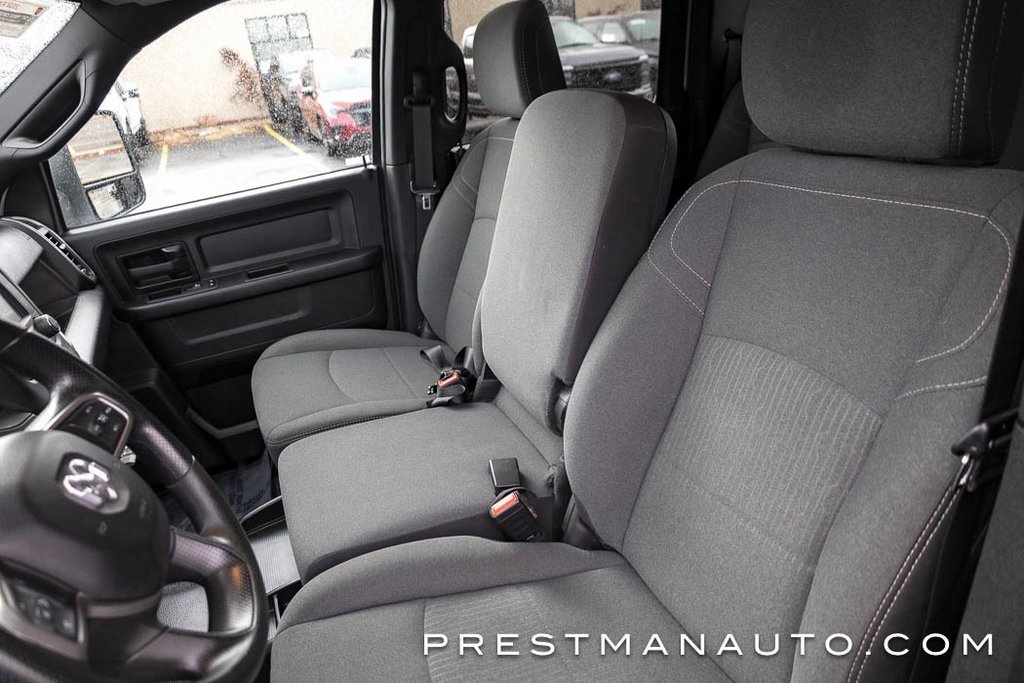 Used 2024 RAM 2500 Tradesman w/ Chrome Appearance Group image 32