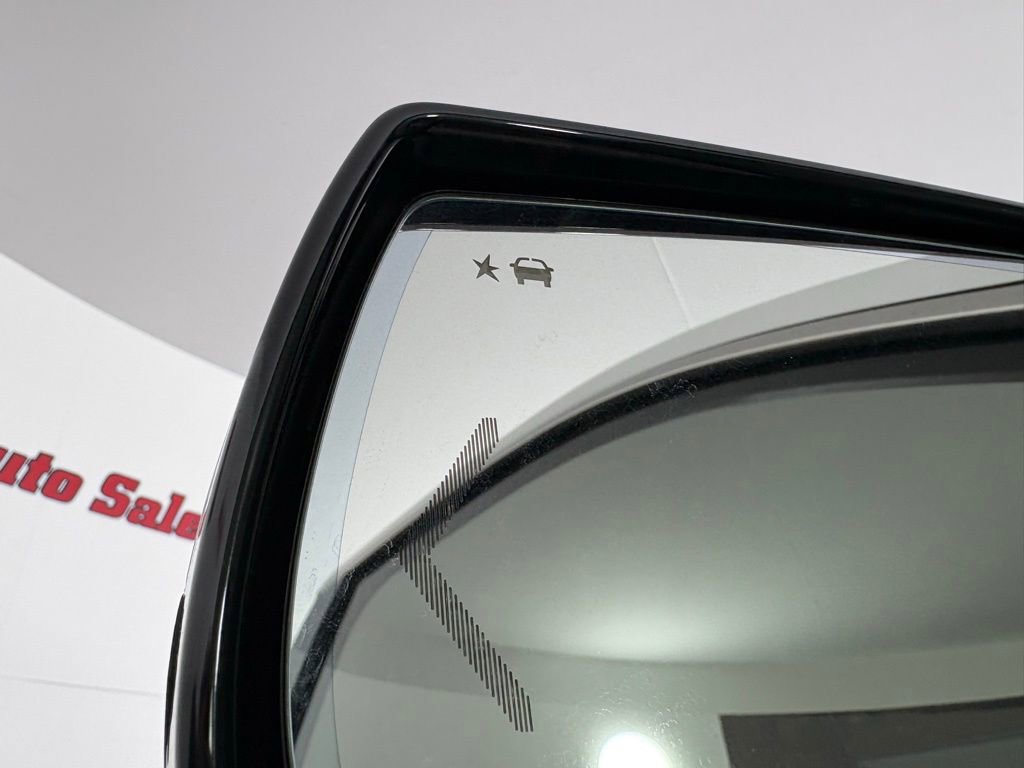 Used 2020 GMC Yukon Denali w/ Denali Ultimate Package image 17