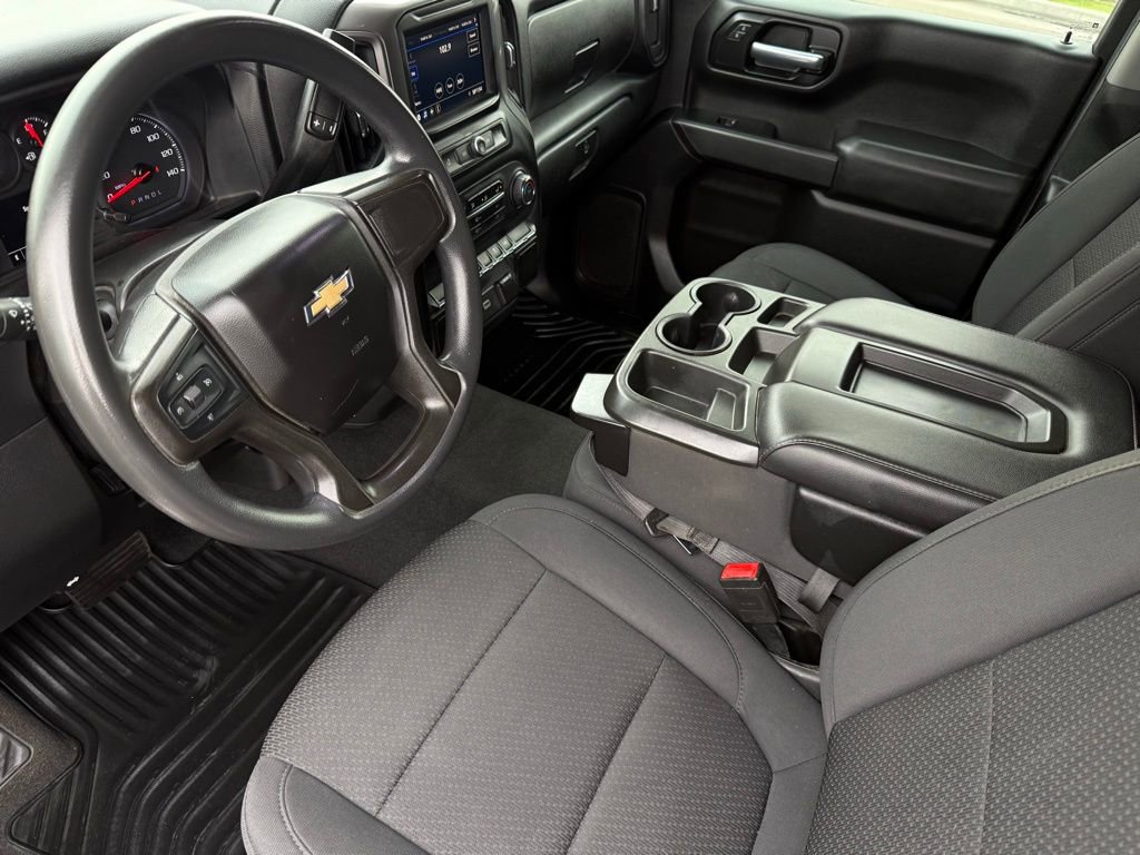 Used 2020 Chevrolet Silverado 1500 Custom w/ Custom Value Package image 15