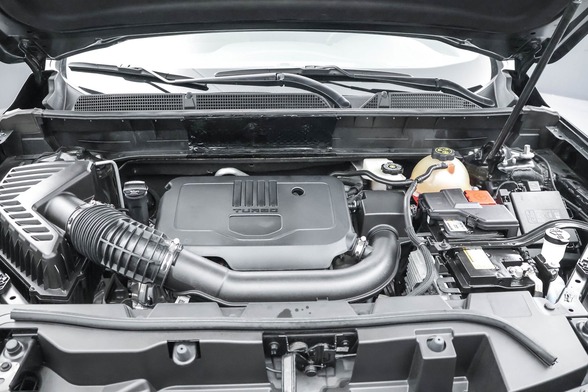 Used 2023 GMC Acadia SLE w/ Driver Convenience Package image 44