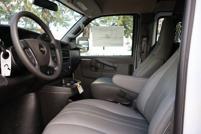 New 2025 Chevrolet Express 2500 w/ Communications Package image 20