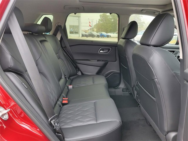 New 2026 Nissan Rogue Platinum image 18