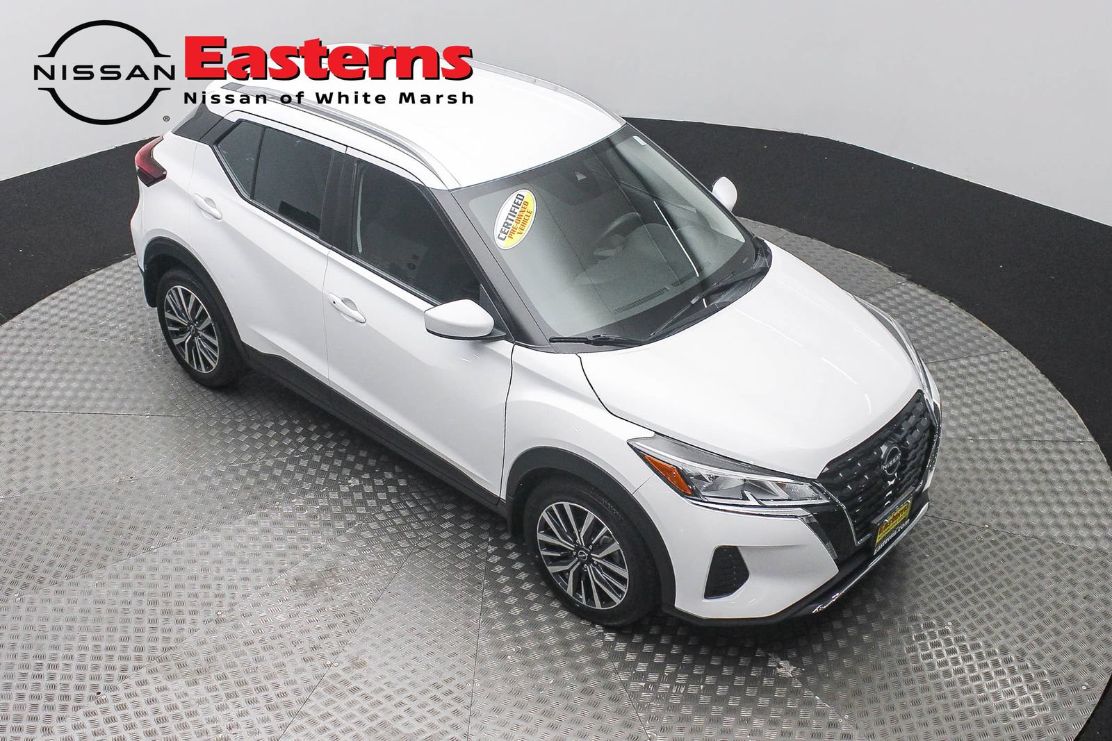 Used 2024 Nissan Kicks SV FWD image 3