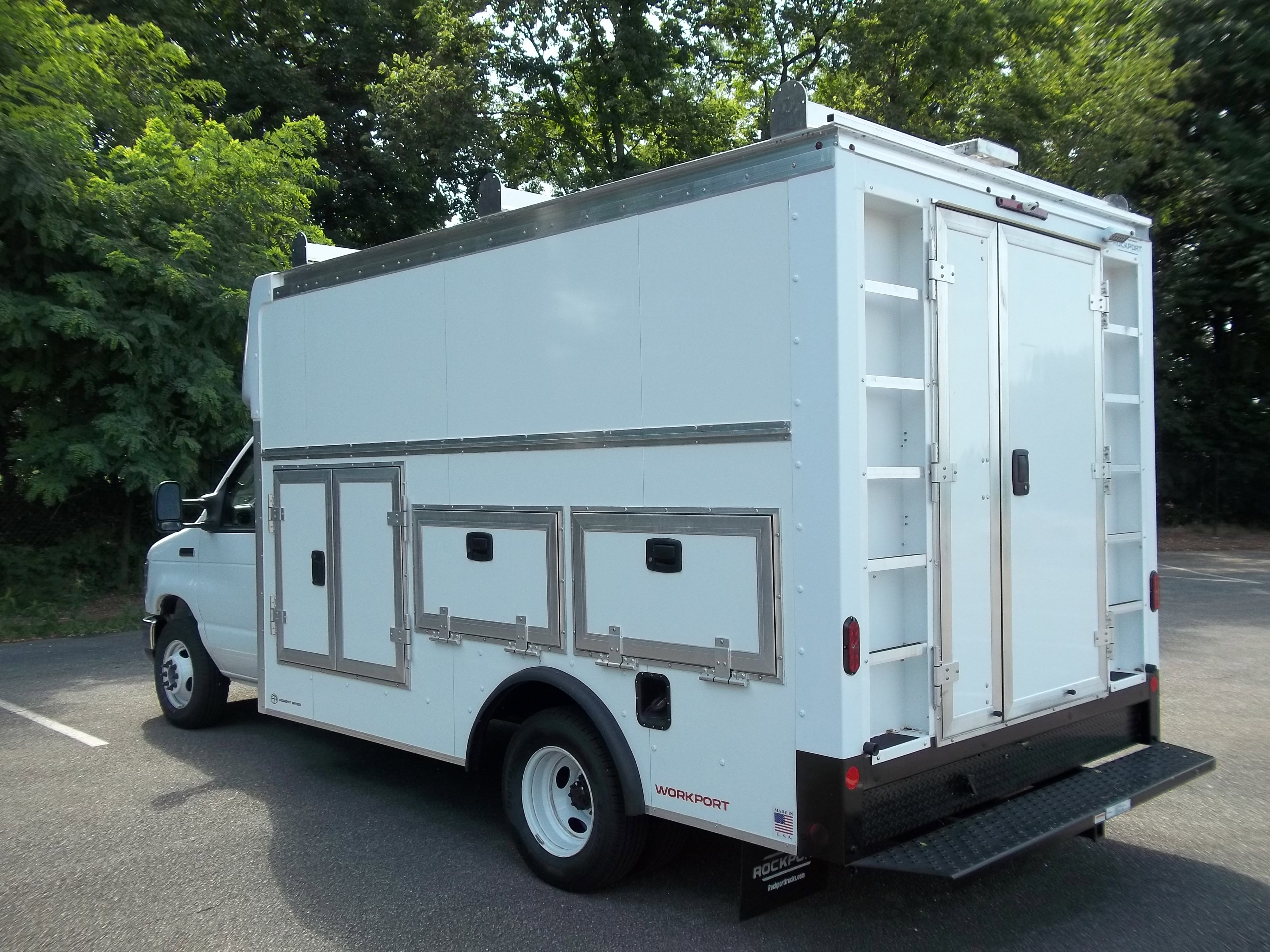 New 2026 Ford E-350 and Econoline 350 Super Duty w/ Power Equipment Group image 5