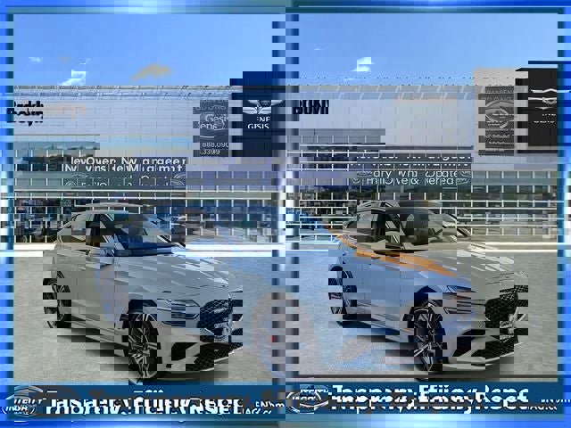 Used 2025 Genesis G70 3.3T Advanced image 1