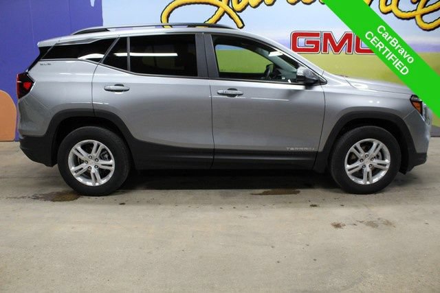 Certified 2023 GMC Terrain SLE w/ Driver Convenience Package AWD/4WD image 1