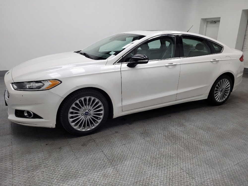 Used 2015 Ford Fusion Titanium image 2