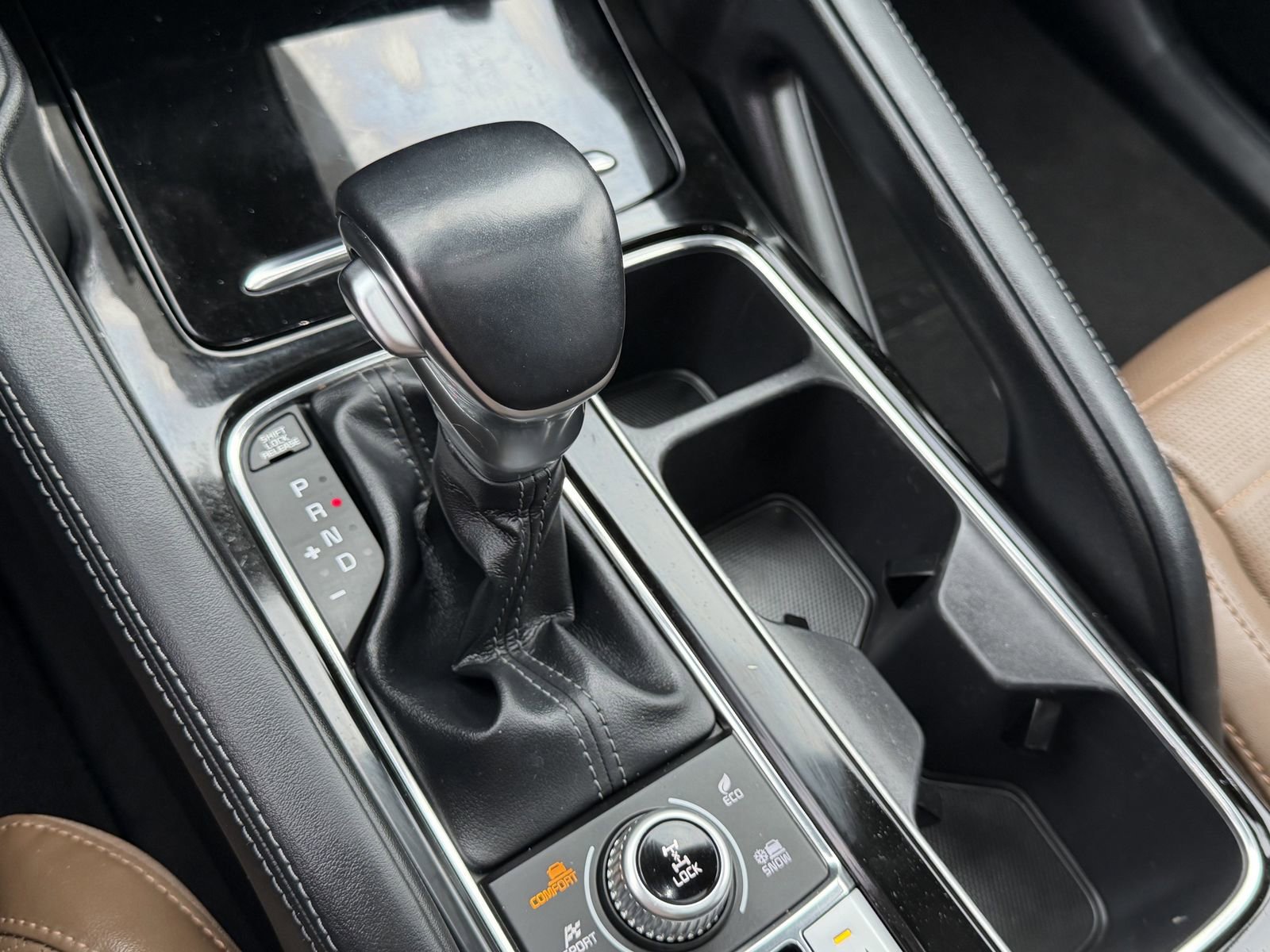 Used 2021 Kia Telluride SX w/ SX Prestige Package image 22