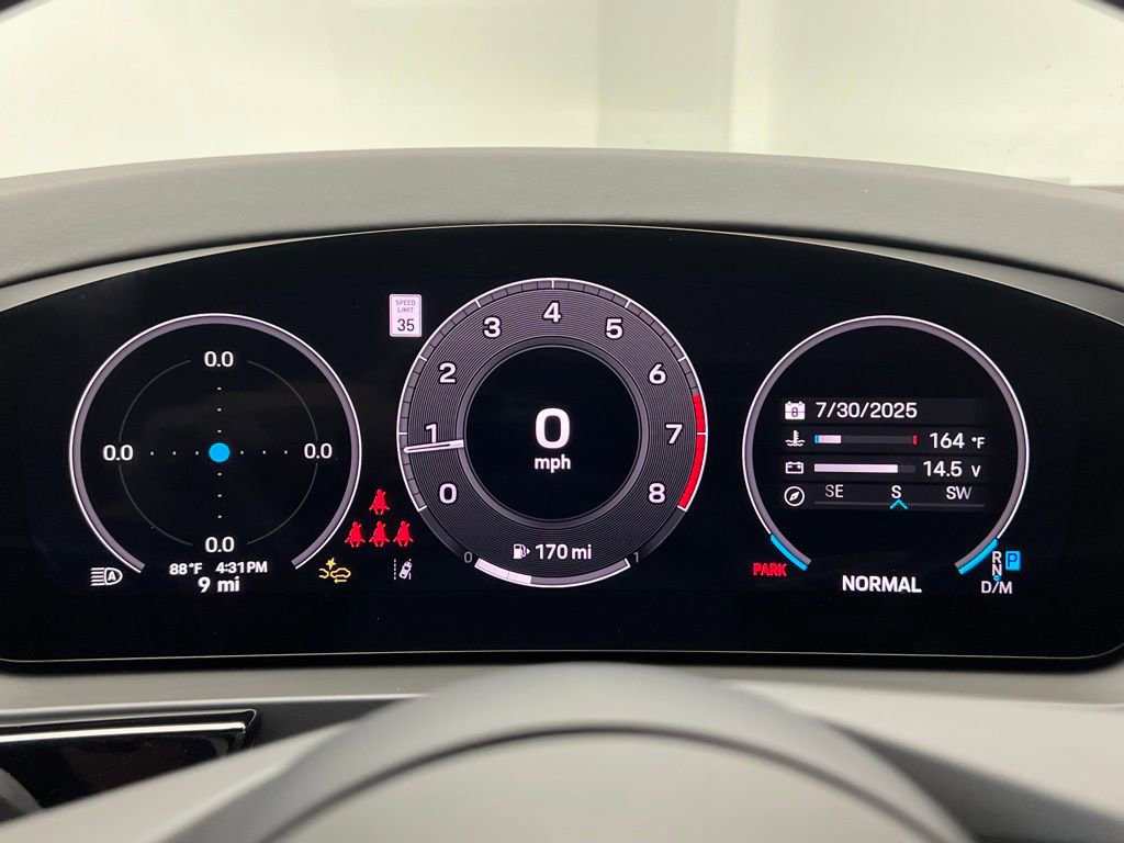 New 2025 Porsche Cayenne Coupe image 10