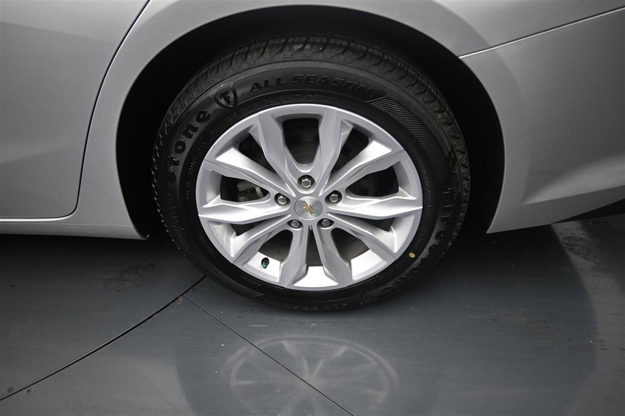 Used 2020 Chevrolet Malibu LT FWD image 18