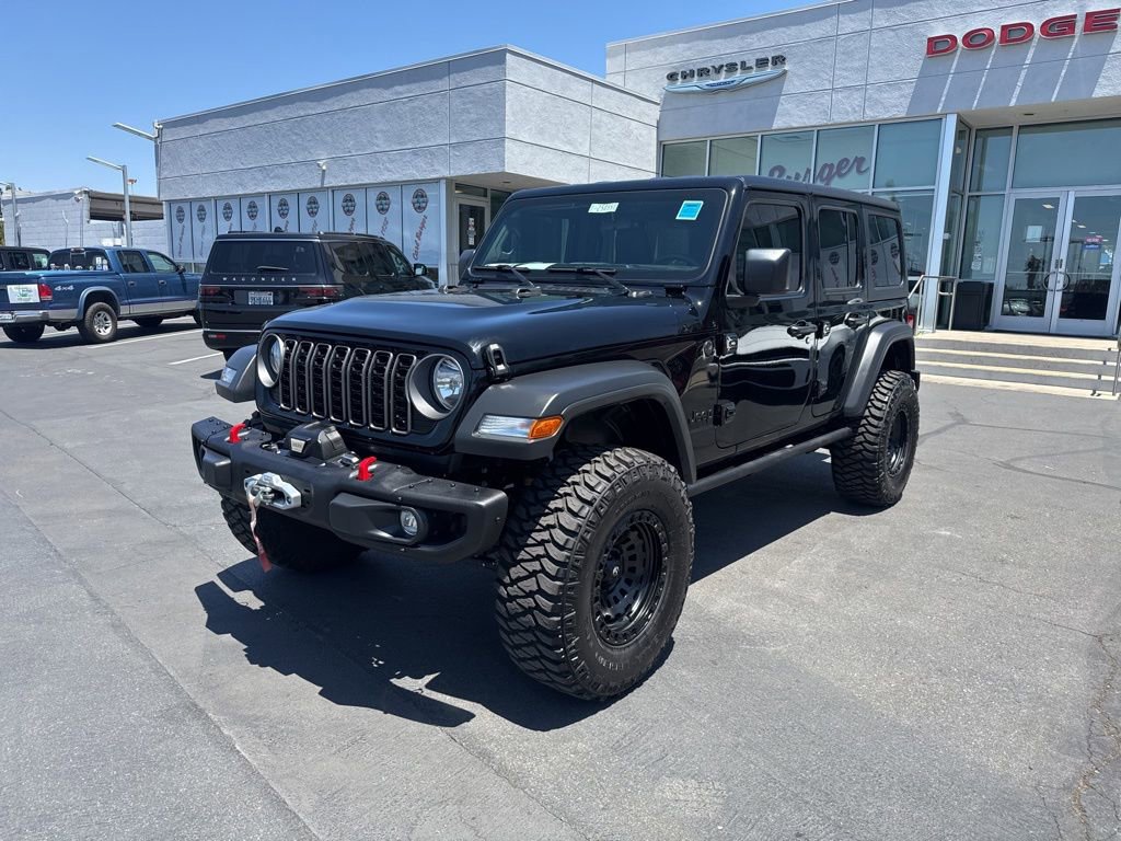 Used 2025 Jeep Wrangler Unlimited Sport AWD/4WD image 2