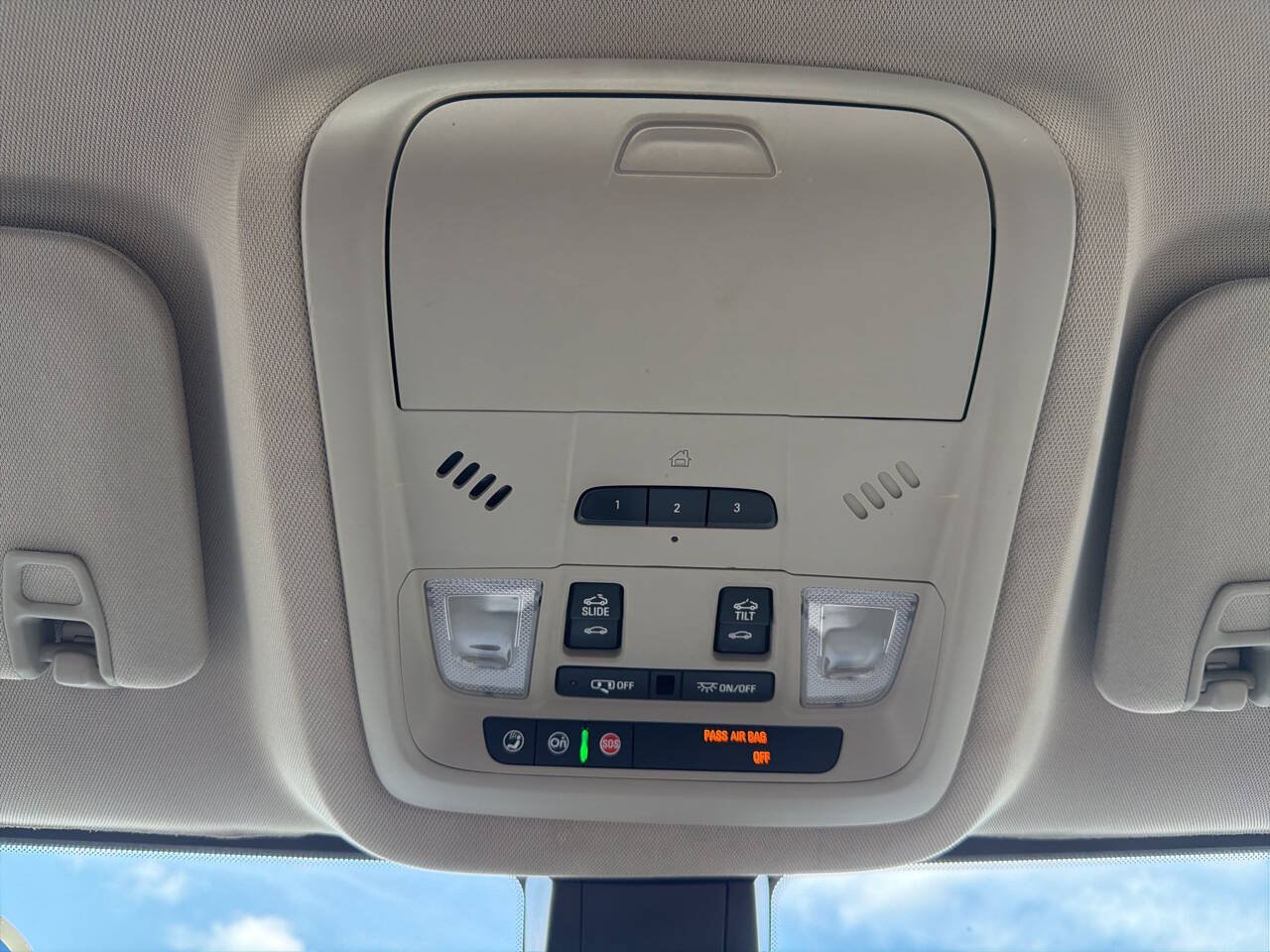 Used 2019 GMC Acadia Denali w/ Technology Package FWD image 20