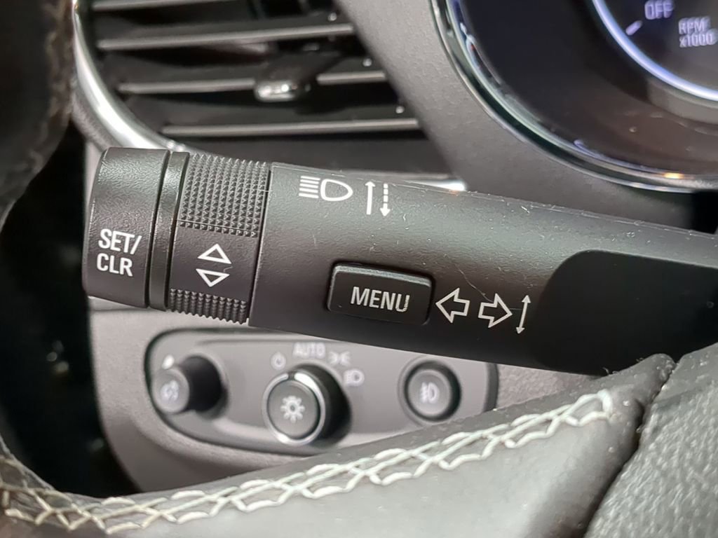 Used 2019 Buick Encore Essence image 31