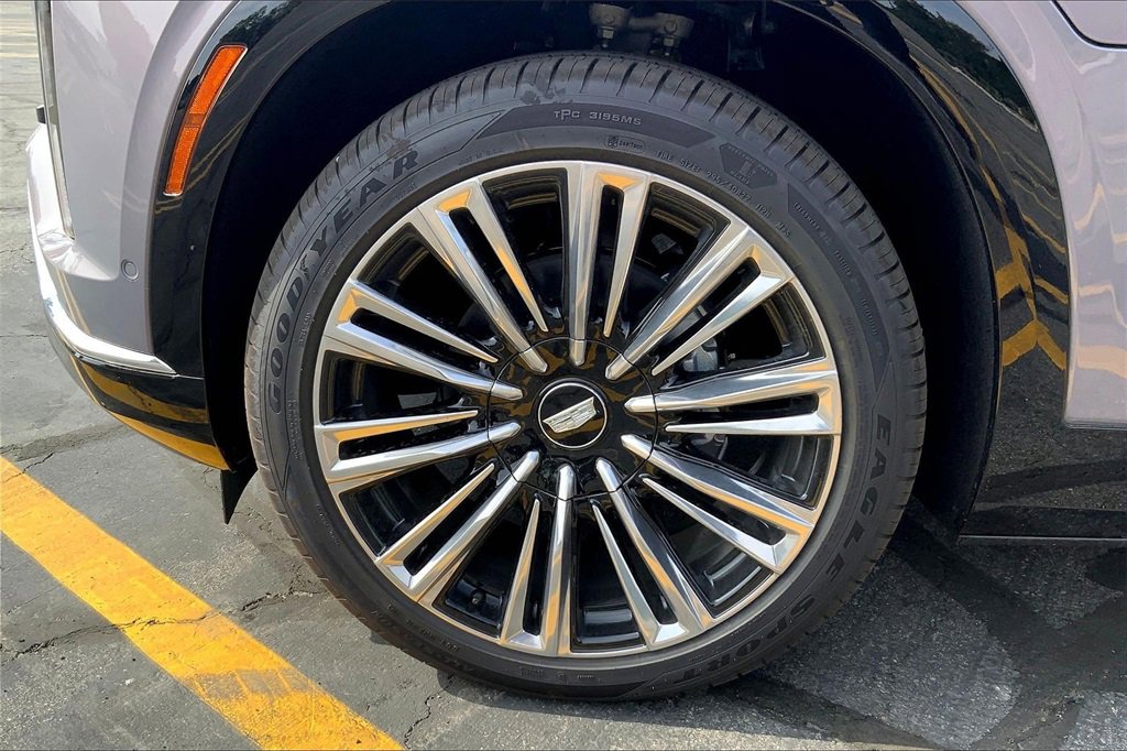 New 2026 Cadillac Vistiq Premium Luxury image 13