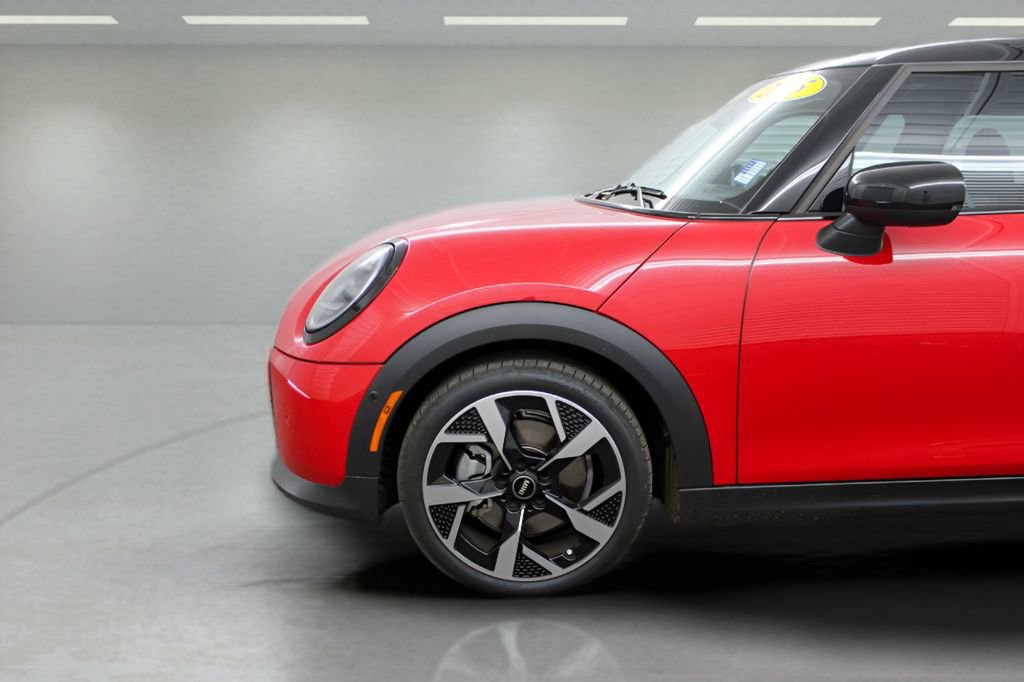 Used 2025 MINI Cooper S image 32