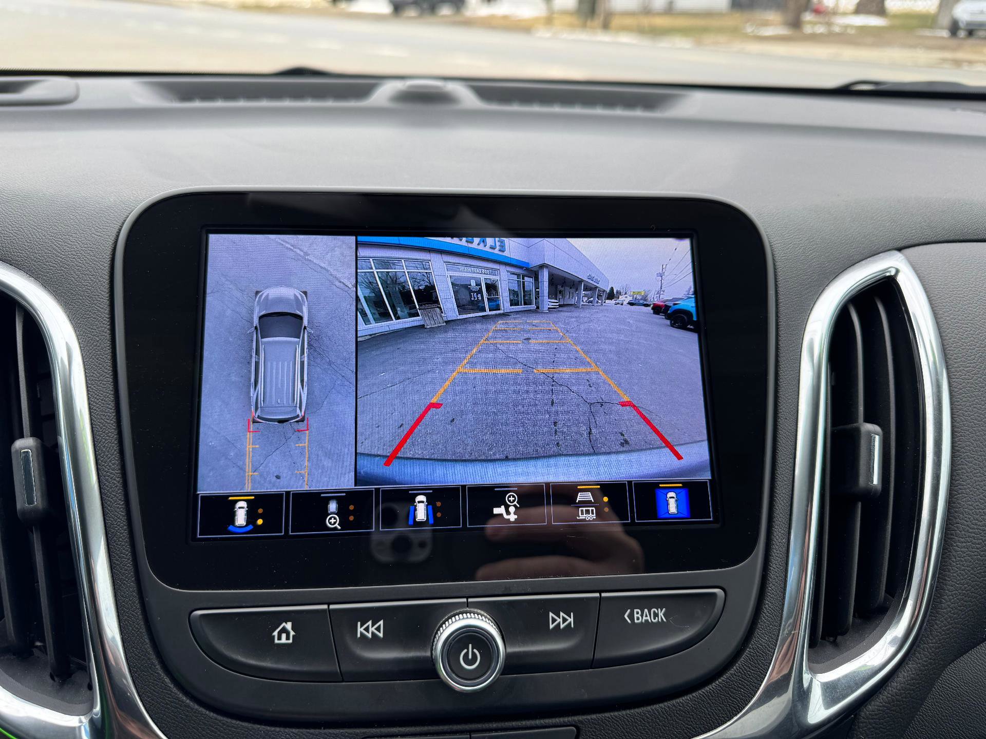 Used 2024 Chevrolet Equinox LT AWD/4WD image 32