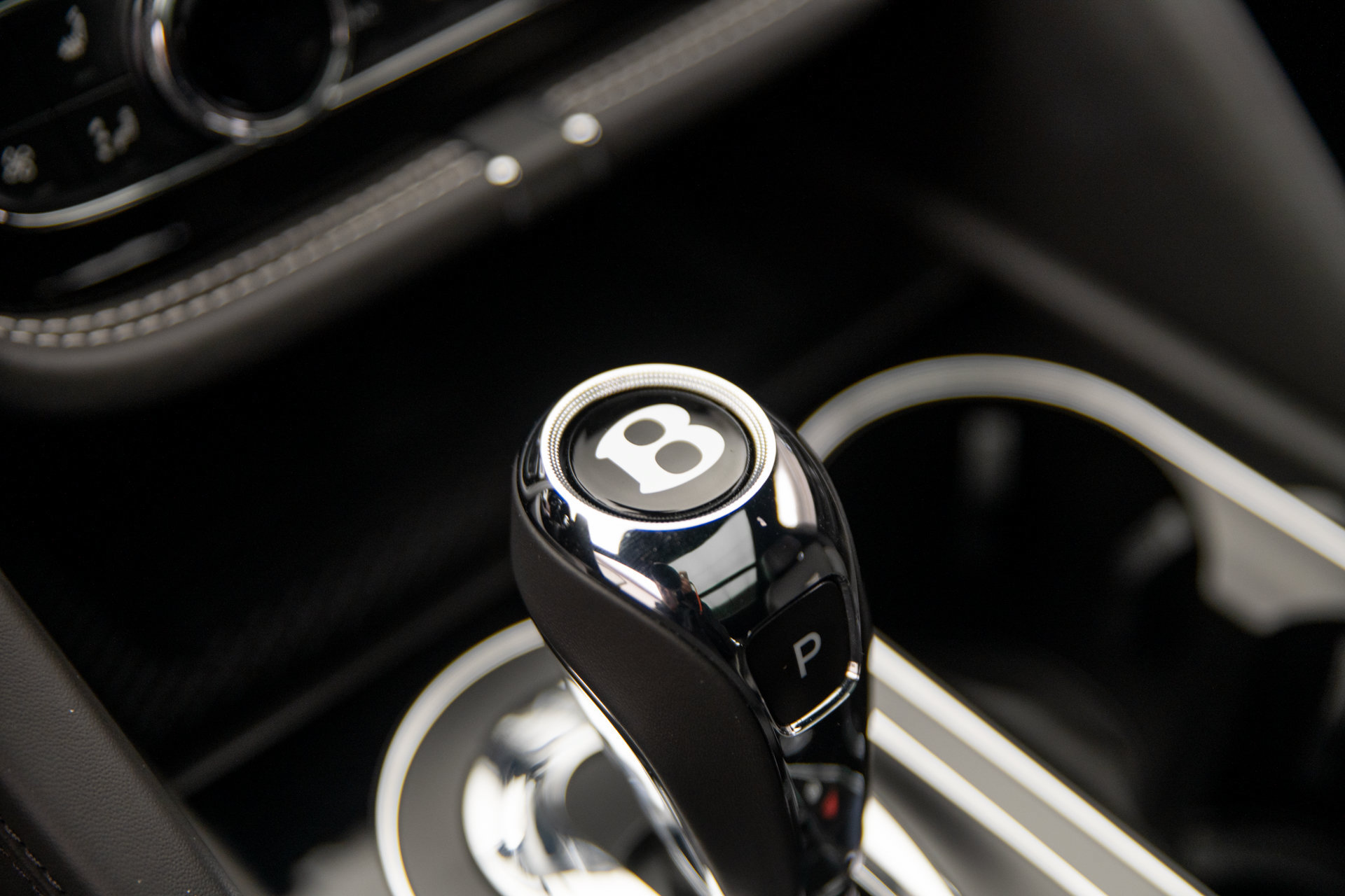 Certified 2022 Bentley Bentayga AWD/4WD image 23