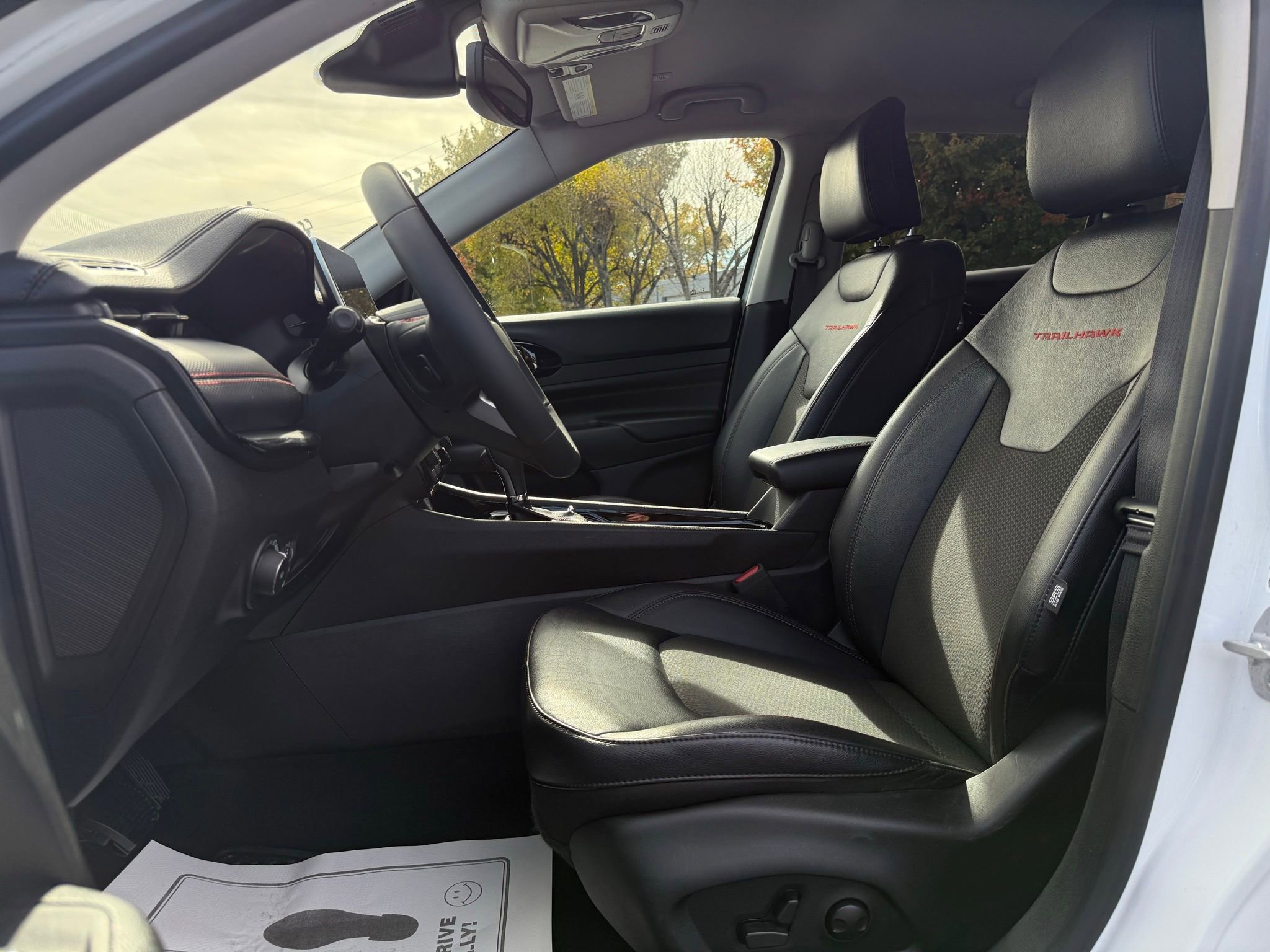 Used 2023 Jeep Compass Trailhawk w/ Trailhawk Convenience Group image 39