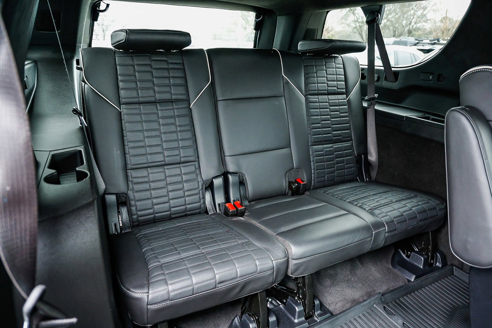 Used 2025 Cadillac Escalade ESV Sport Platinum w/ LPO, Floor Liner Package image 19