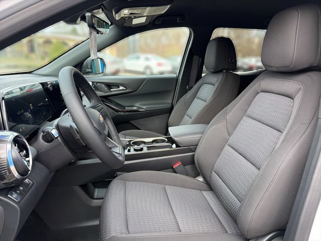 New 2026 Chevrolet Equinox LT w/ Safety and Technology Package FWD image 9