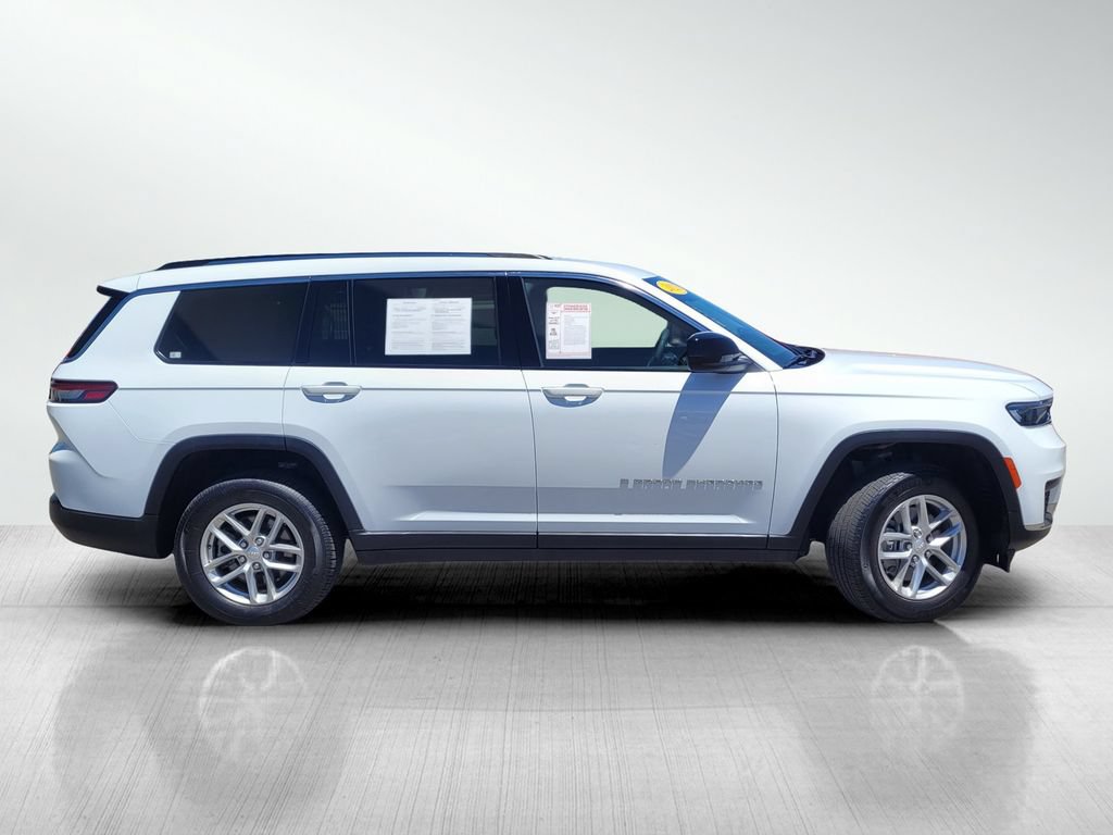Used 2023 Jeep Grand Cherokee L Laredo AWD/4WD image 4
