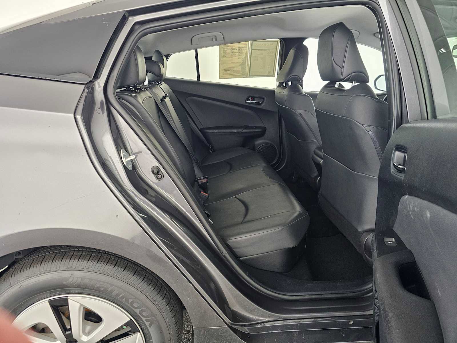 Used 2017 Toyota Prius Four image 12