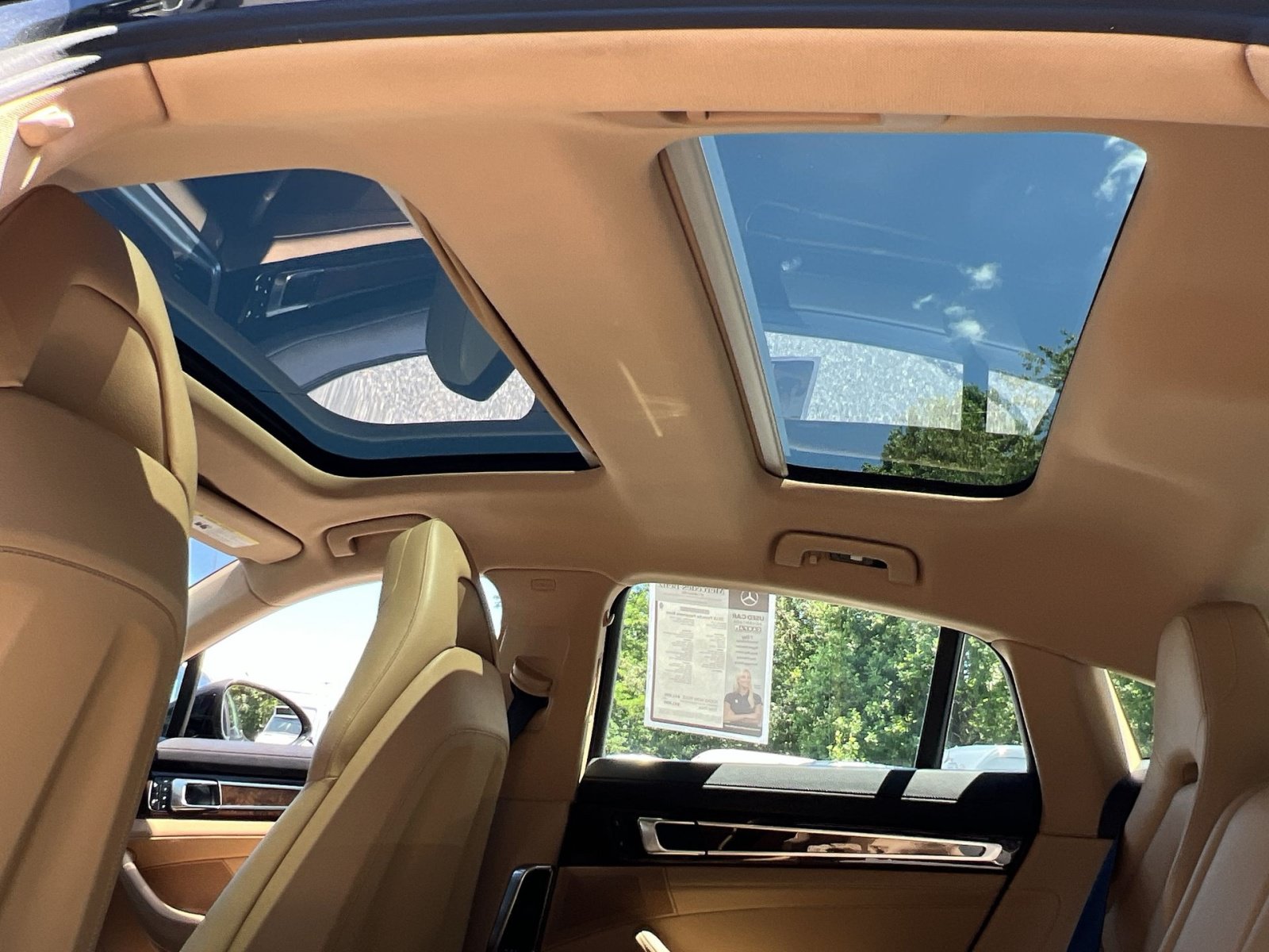 Used 2018 Porsche Panamera RWD image 29
