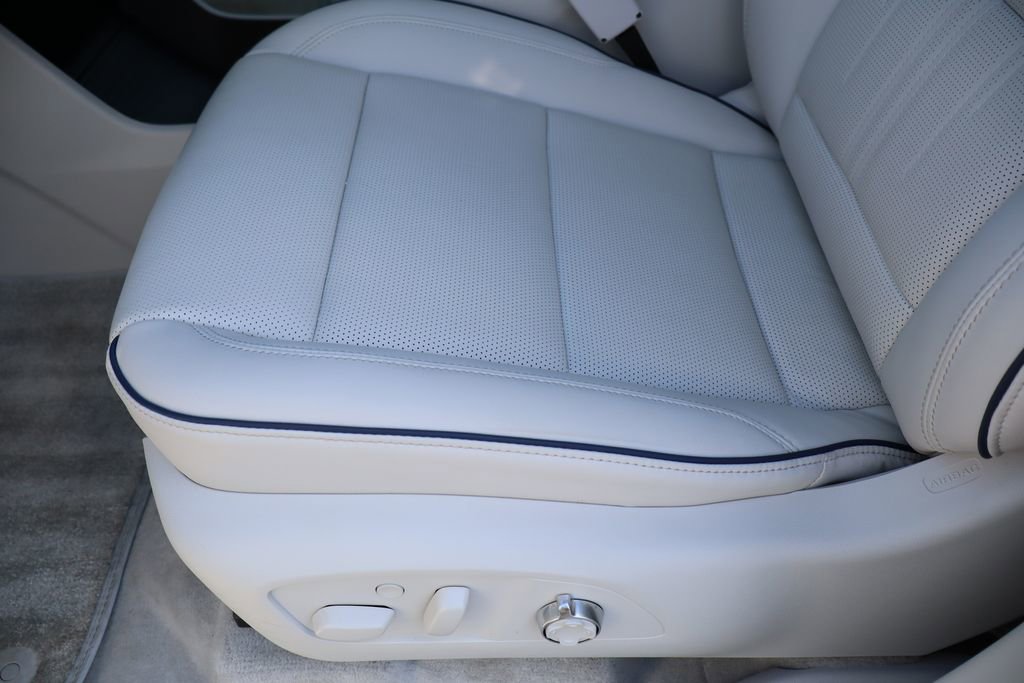 Certified 2025 Buick Enclave Avenir w/ Super Cruise Package image 20