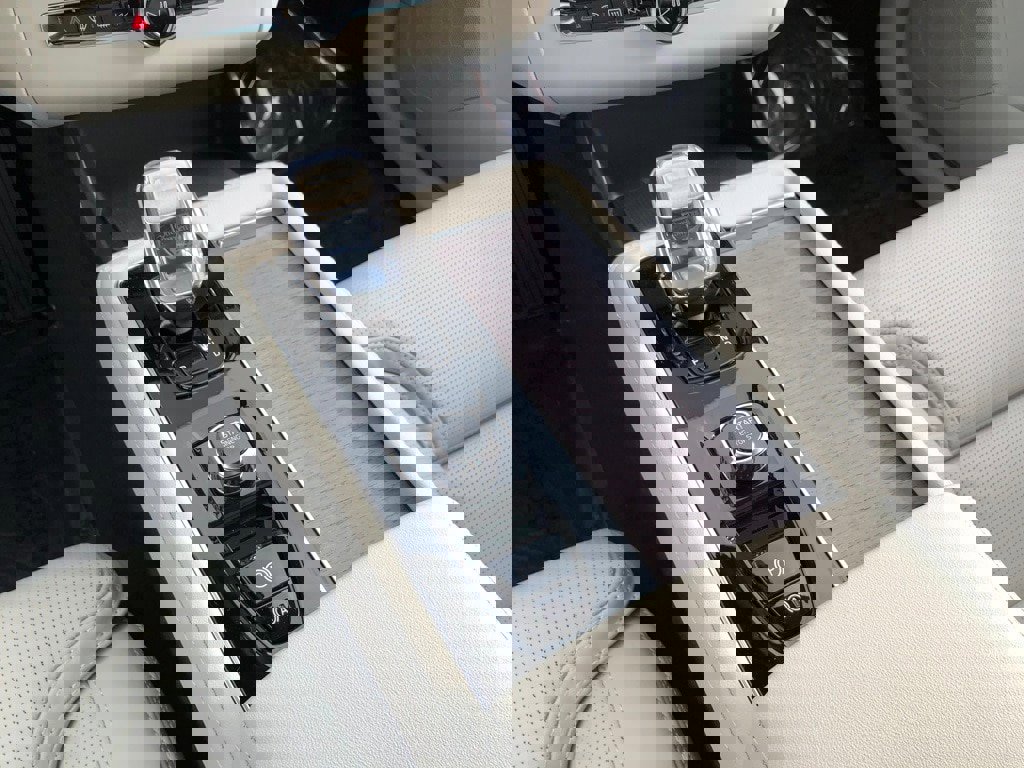 New 2026 Volvo XC90 B6 Ultra w/ Protection Package image 29