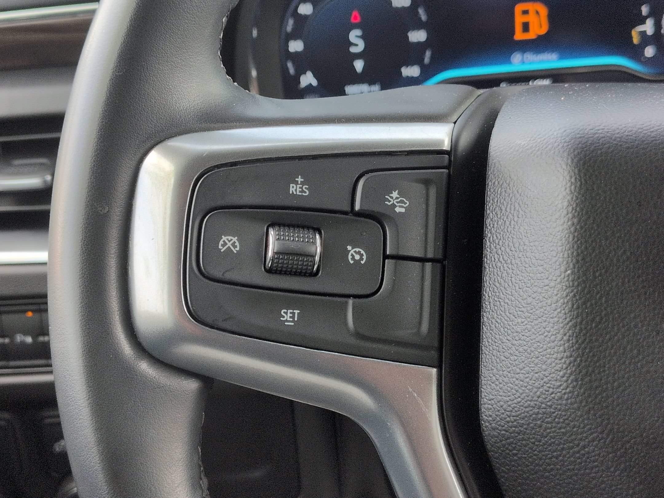Used 2024 Chevrolet Tahoe LT RWD image 18