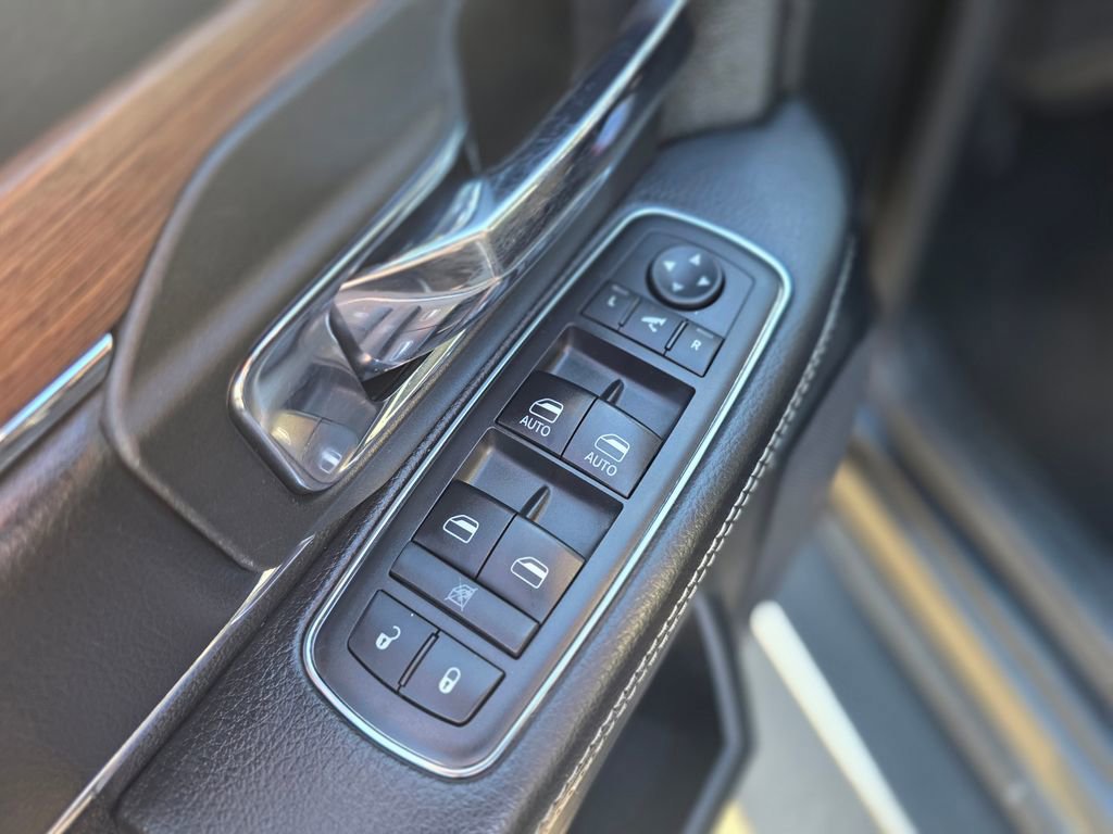 Used 2017 RAM 1500 Laramie w/ Convenience Group image 21