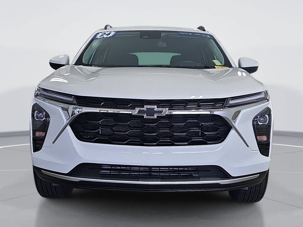 Certified 2024 Chevrolet Trax LT w/ Driver Confidence Package FWD image 10