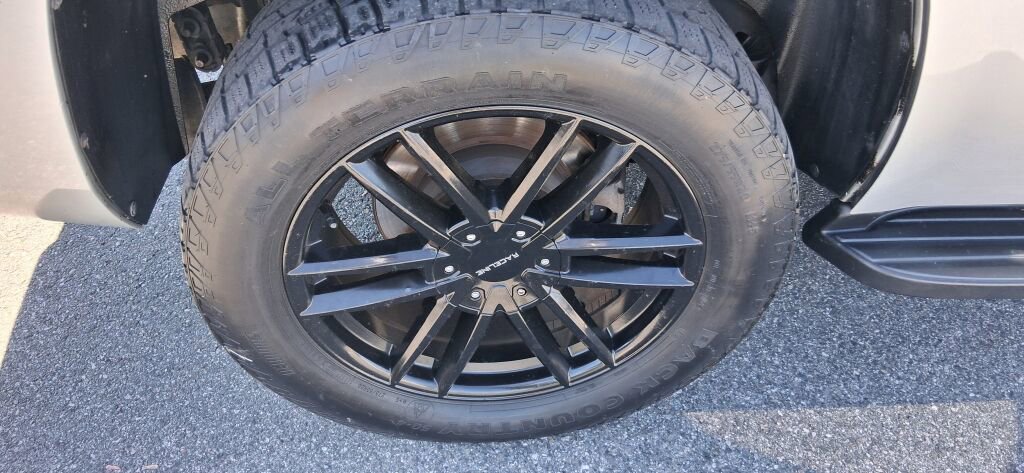 Used 2010 Chevrolet Tahoe LT AWD/4WD image 9