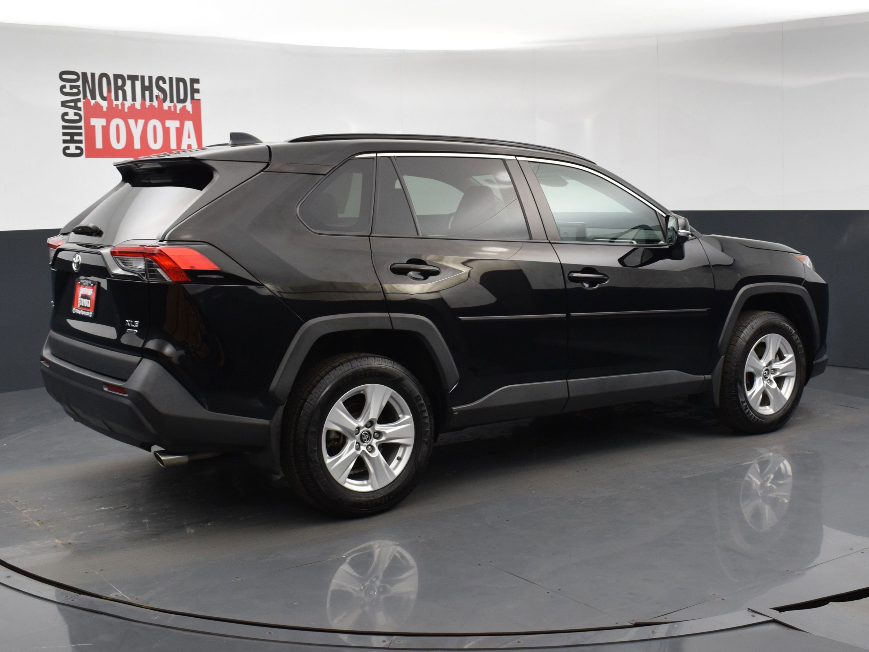 Used 2020 Toyota RAV4 XLE w/ All Weather Liner Package image 4