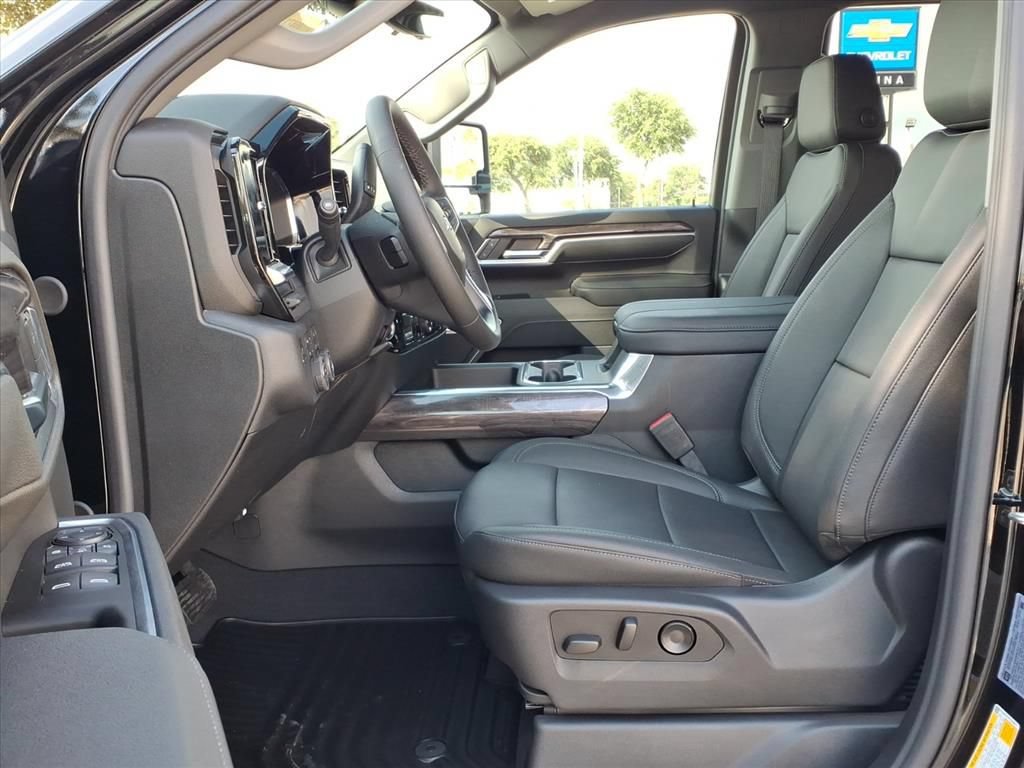 New 2026 Chevrolet Silverado 2500 LTZ w/ LTZ Plus Package AWD/4WD image 16
