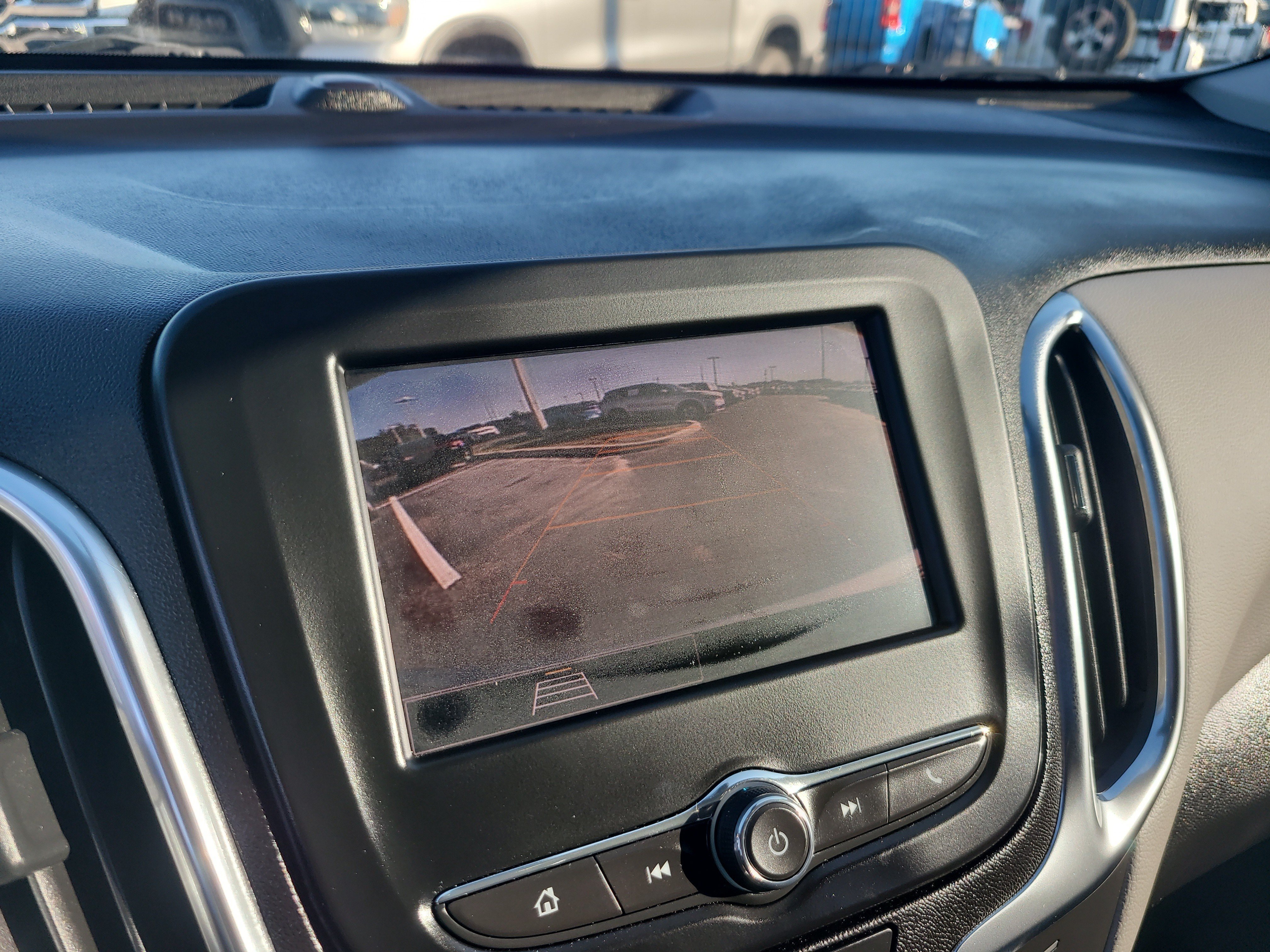 Used 2023 Chevrolet Equinox LS w/ Driver Confidence II Package FWD image 22