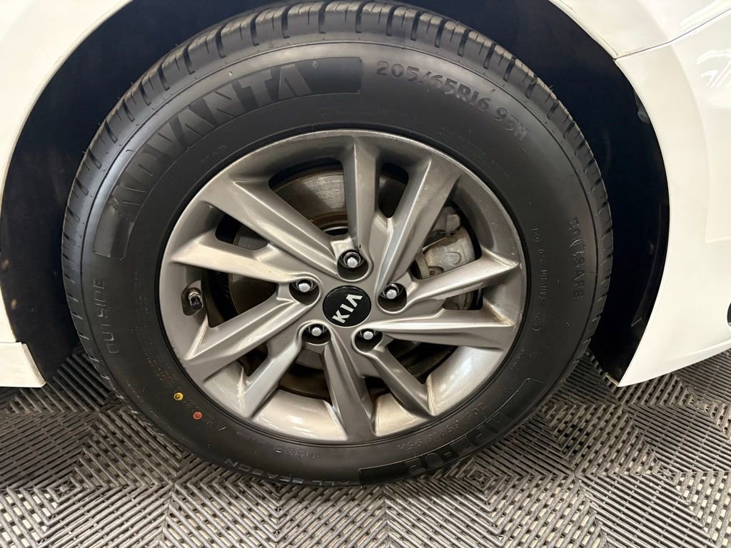 Used 2020 Kia Optima LX FWD image 15