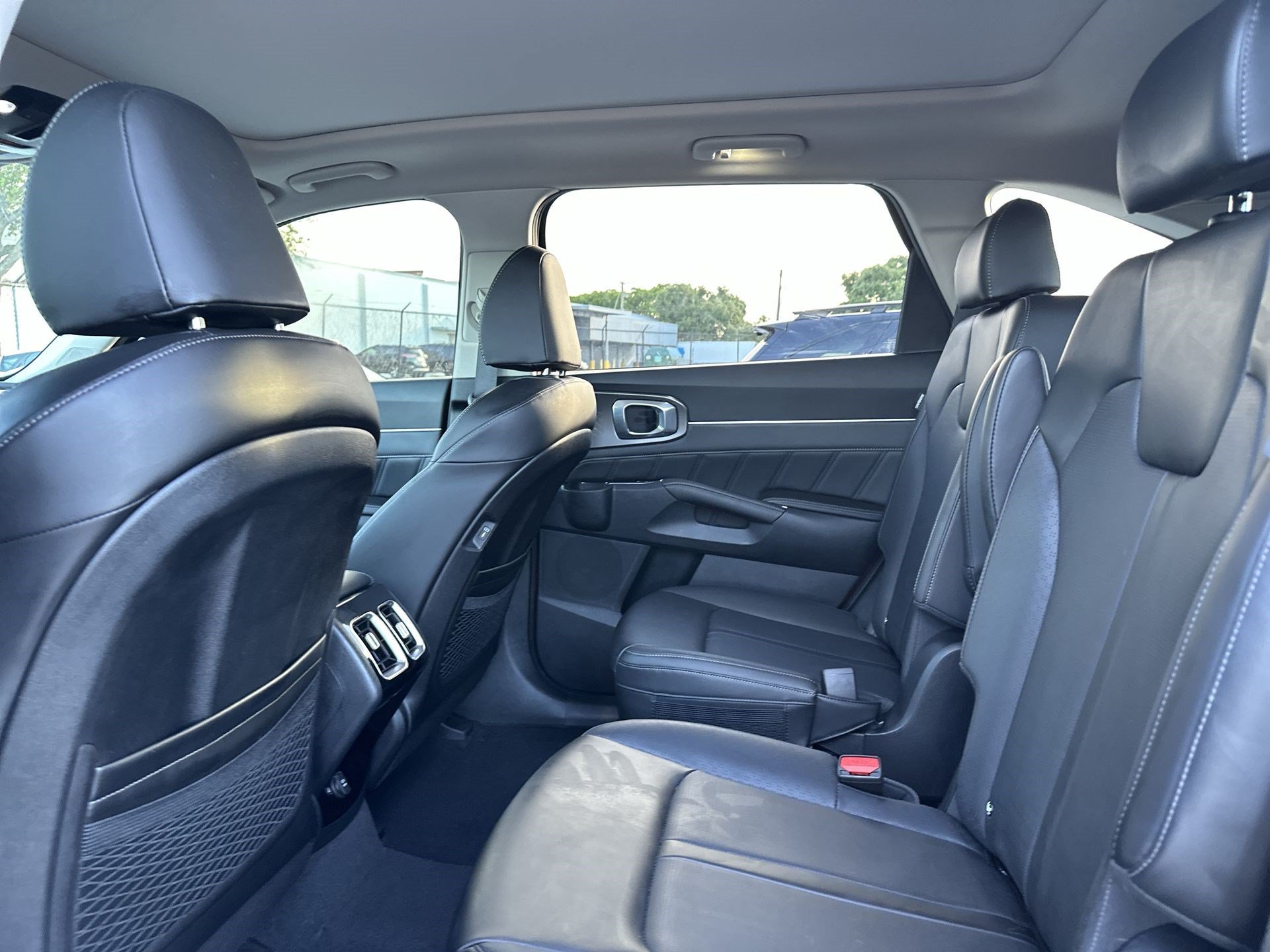 Certified 2024 Kia Sorento SX FWD image 22
