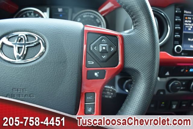 Used 2022 Toyota Tacoma Limited image 30