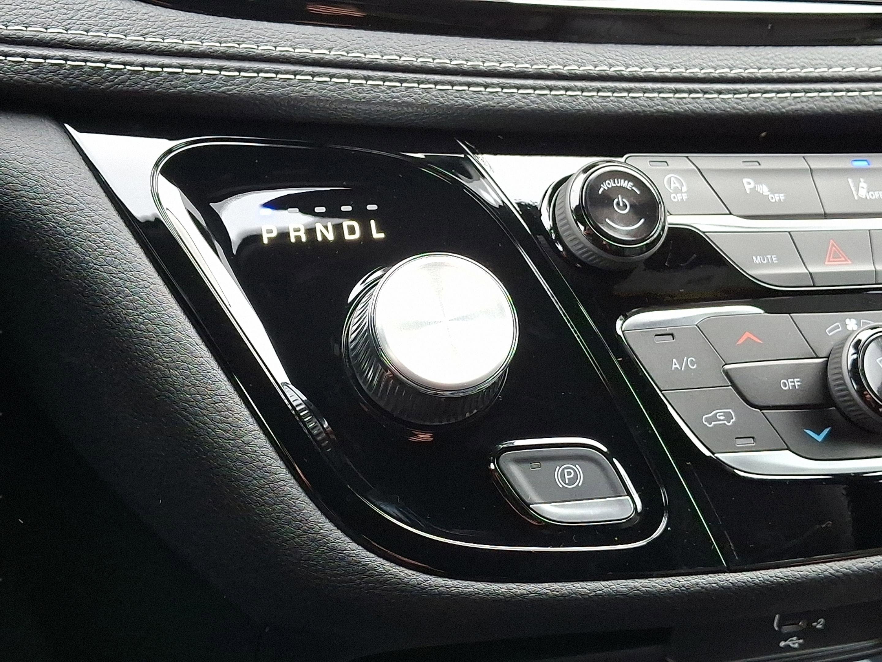 New 2026 Chrysler Pacifica Select image 10