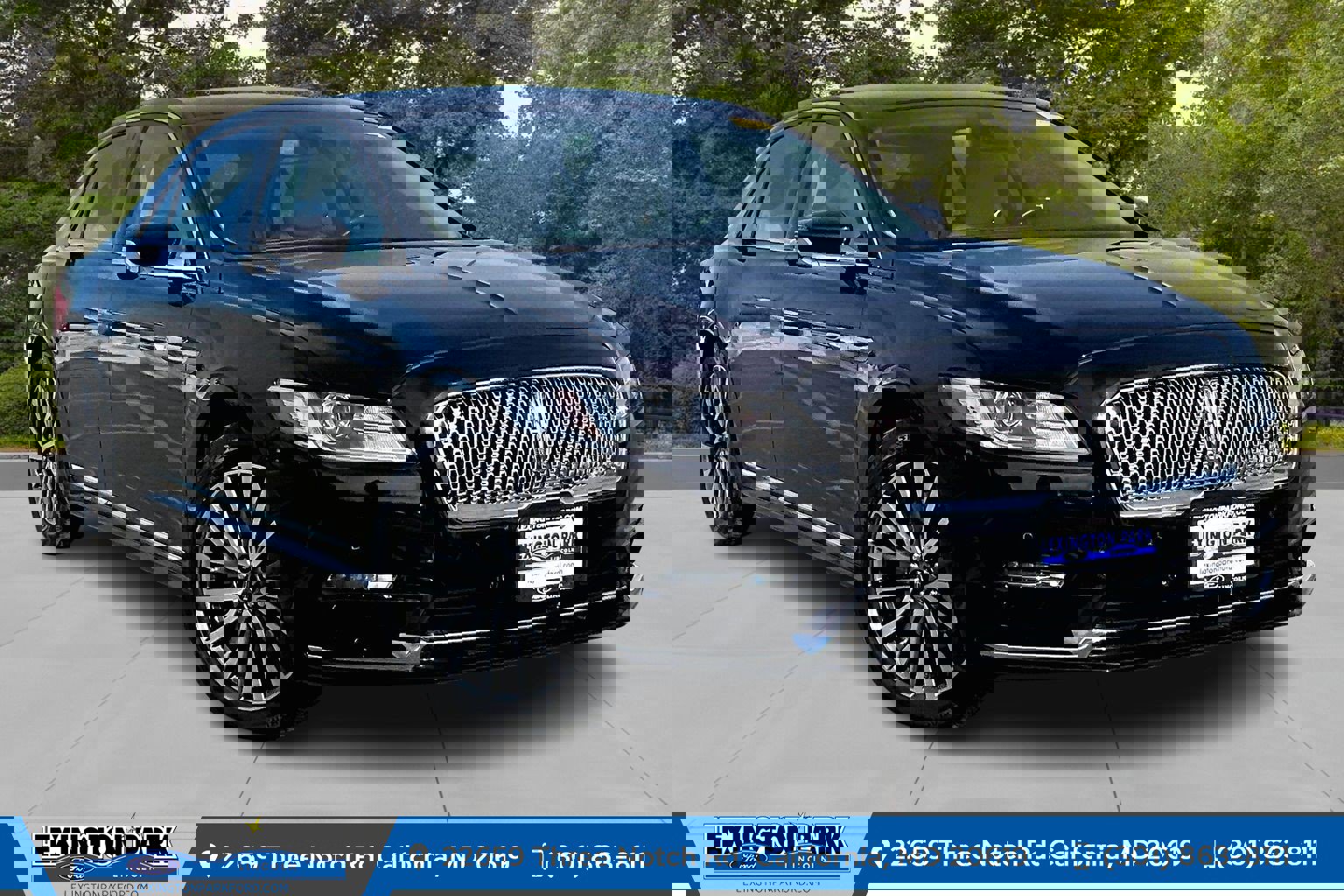 Used 2019 Lincoln Continental Select image 1