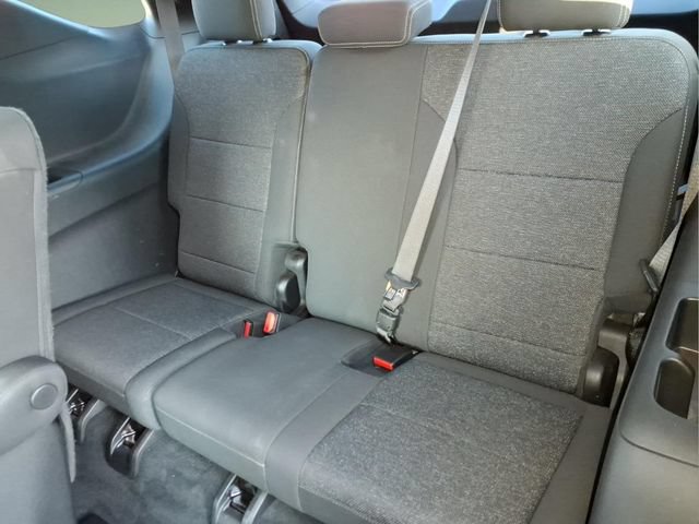 Used 2024 Chevrolet Traverse LT w/ Trailering Package FWD image 13