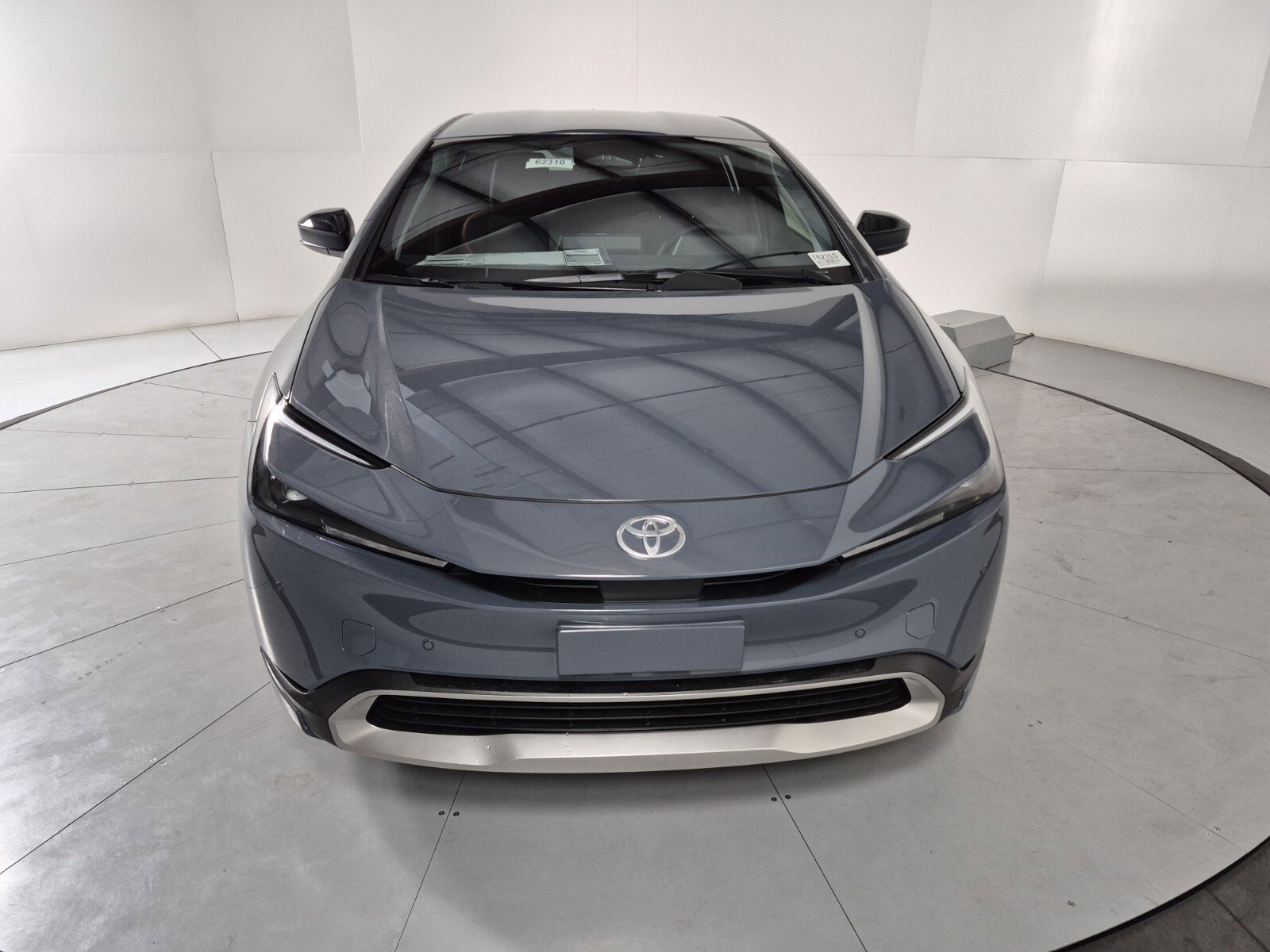 New 2026 Toyota Prius Plug-In Hybrid image 8