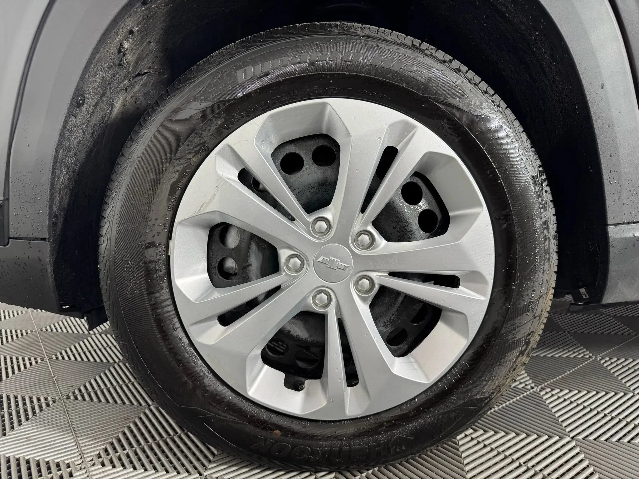 Used 2025 Chevrolet Trax LS FWD image 40