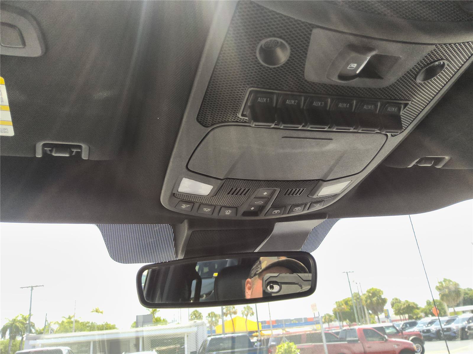 Used 2021 Ford F250 Platinum w/ FX4 Off-Road Package AWD/4WD image 32