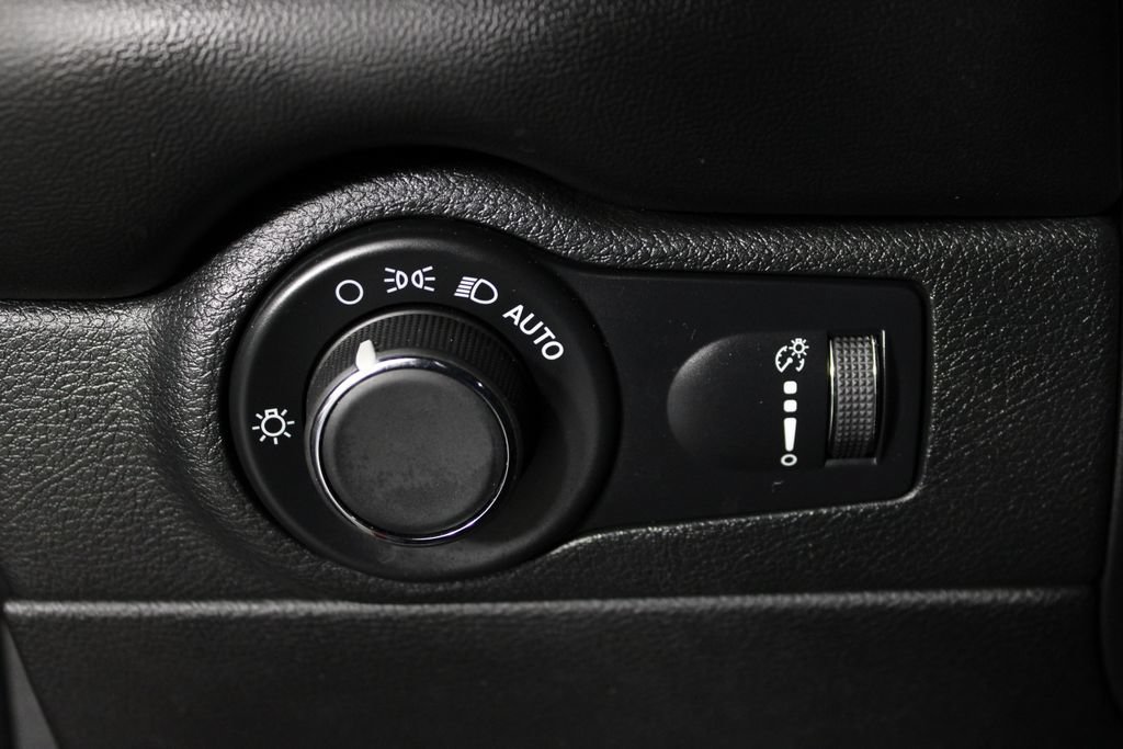 Used 2025 Dodge Durango GT w/ Blacktop Package RWD image 22