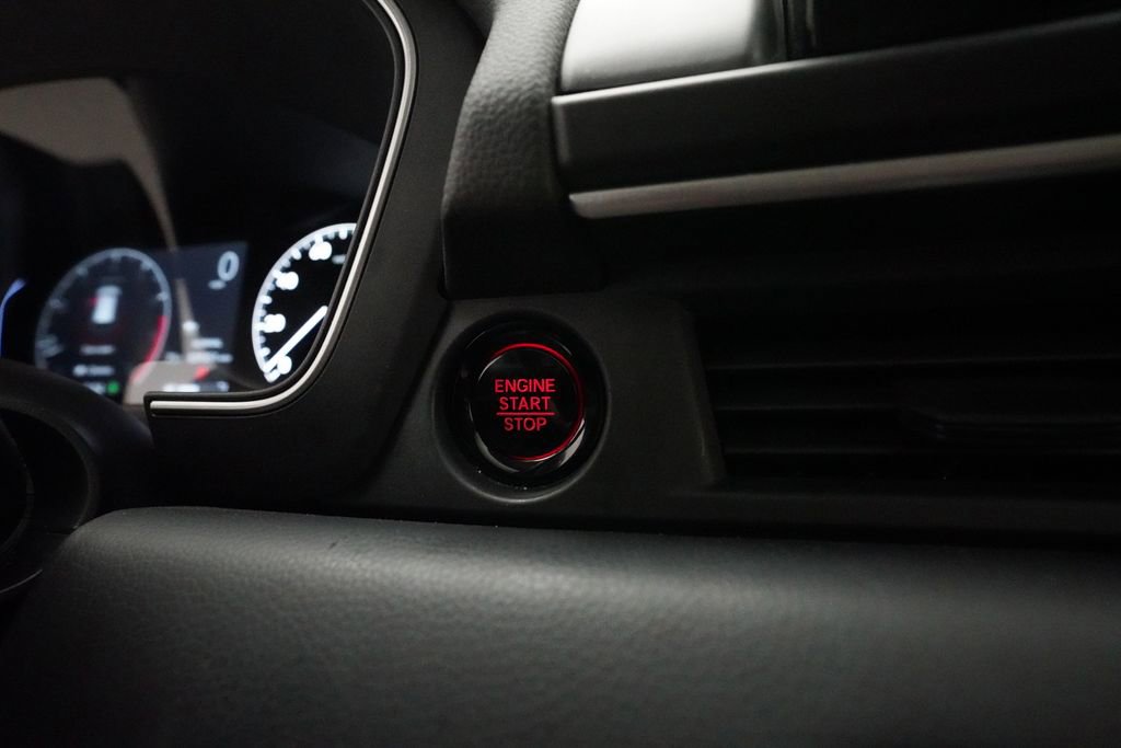 Certified 2024 Honda Pilot Touring image 32
