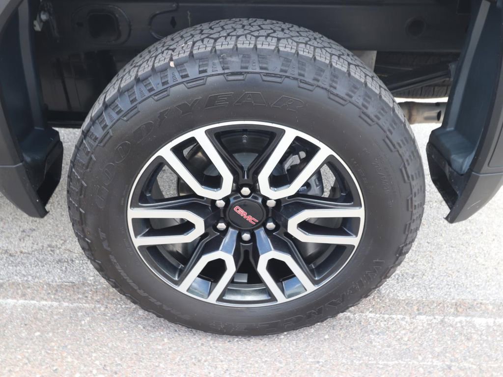 Used 2025 GMC Sierra 1500 AT4 w/ AT4 Premium Package image 26