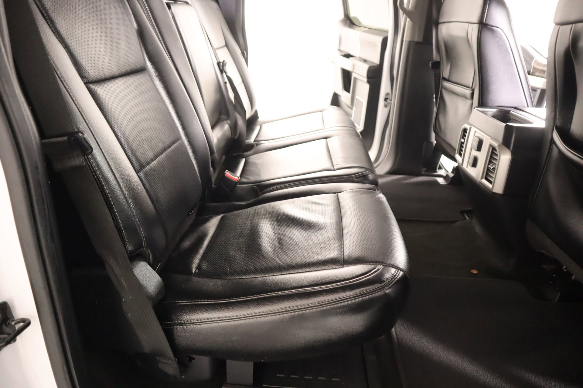 Used 2017 Ford F250 Lariat w/ Chrome Package image 14