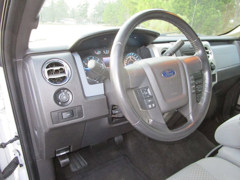 Used 2013 Ford F150 XLT w/ XLT Chrome Pkg image 28
